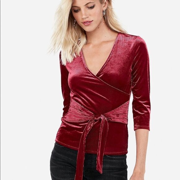 ✨Express One Eleven Ribbed Velvet Wrap Front Tee✨ - Picture 1 of 2